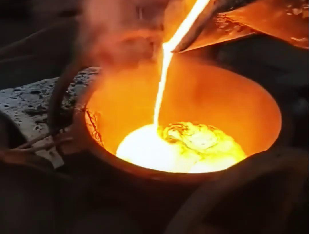 中高频91视频下载链接熔炼炉的倒料操作处理和注意事项