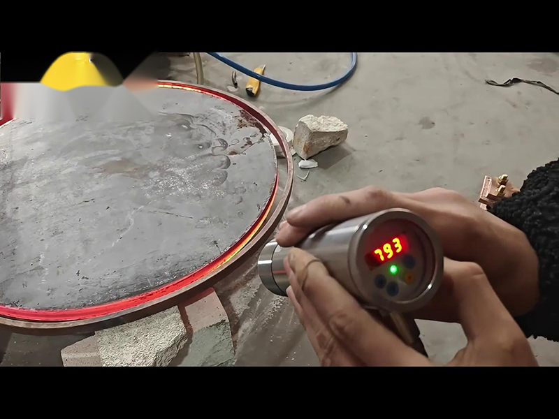 160KW超音频91视频下载链接加热设备完全有能力将直径700mm、厚度20mm的圆形钢饼加热到900度