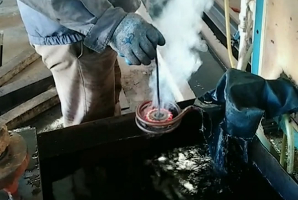 链轮齿轮91视频污APP 高频淬火机床