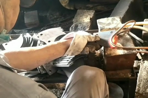 中高频91视频下载链接加热设备对刀具淬火生产过程